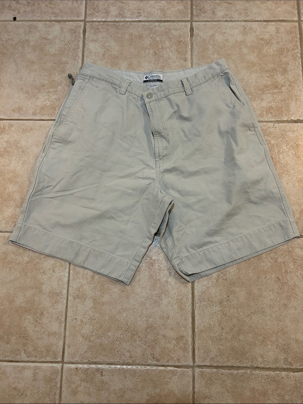 Columbia Men's Khaki Casual Shorts